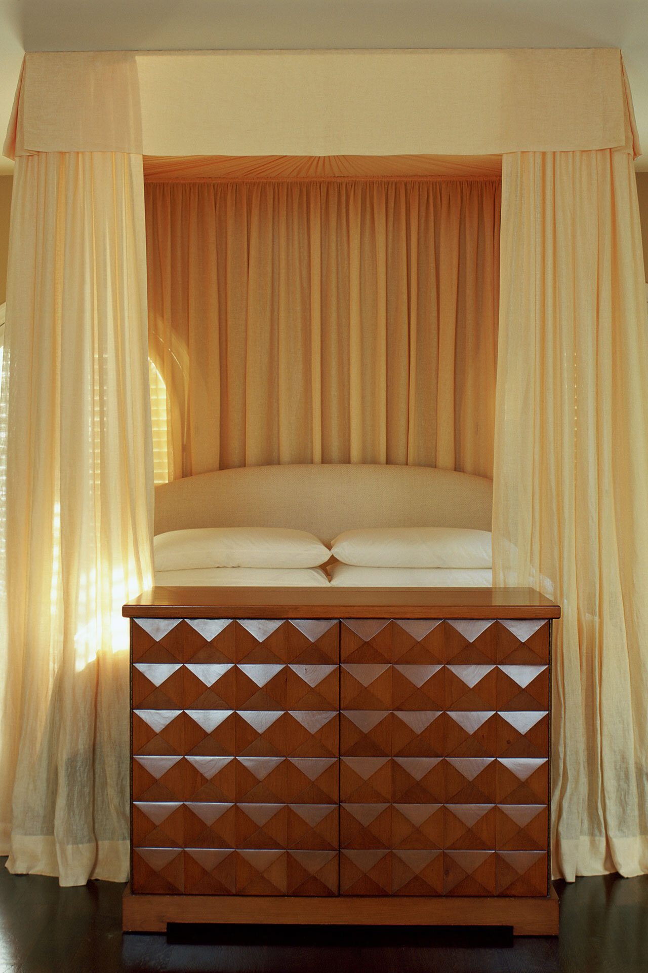5 Ways to Make Your Bedroom Cozy